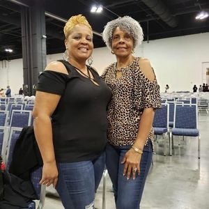 Meet your Posher, Carolyn